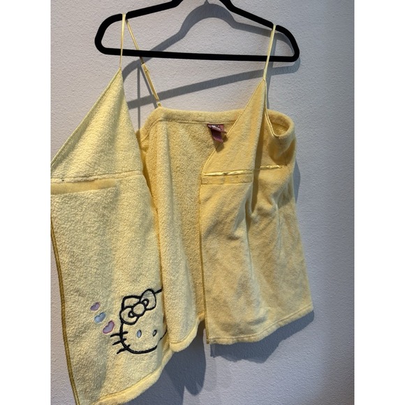 Hello Kitty Plush Bath Wrap Women's Sleep Wear Yellow Size Large - Picture 4 of 8